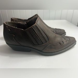 Details Women’s Brown Leather Low Cut Booties / Boots - Size 5